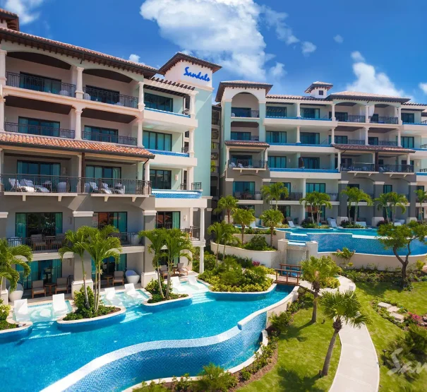 construccion sandals resort hotel 1